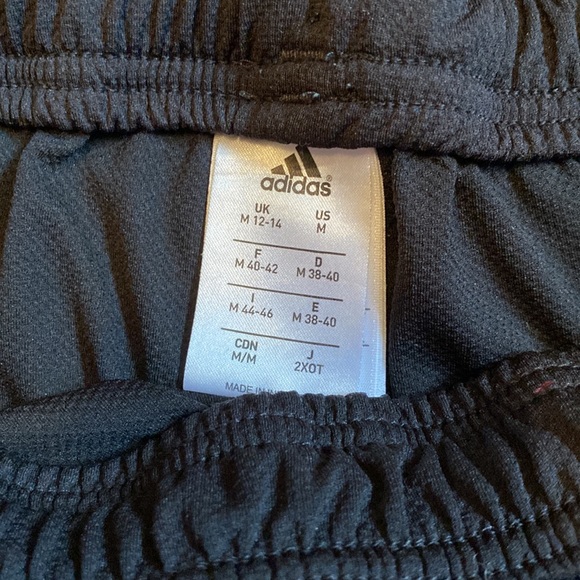 Adidas shorts - Picture 3 of 3